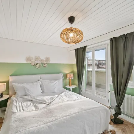 Becozy Self Check-in Pop-up Hotel 3*