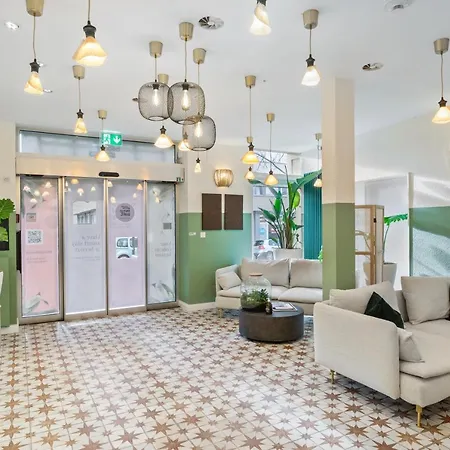 Becozy Self Check-in Pop-up Hotel
